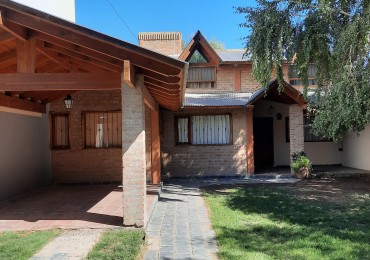CASA ESTILO CABAÑA 2 DORMITORIOS B° canal v